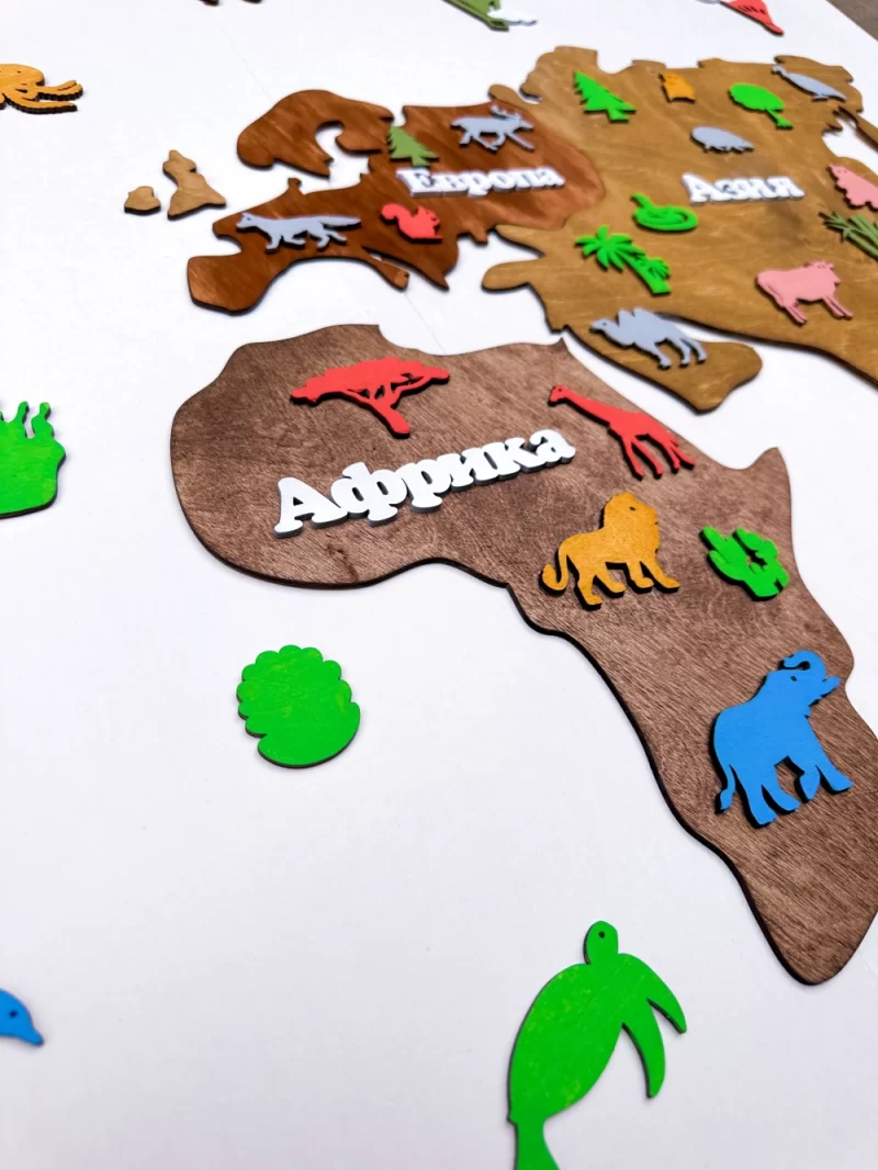 Carte 3D du monde en bois Brownie pour enfants – Image 2